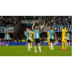 Lionel Messi appelliert an die argentinische Mannschaft, den Zusammenhalt zu wahren Lionel Messi appelliert an die argentinische Mannschaft, den Zusammenhalt zu wahren